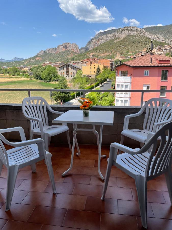 Apartamento Con Estupendas Vistas A Coll de Nargó Exteriör bild